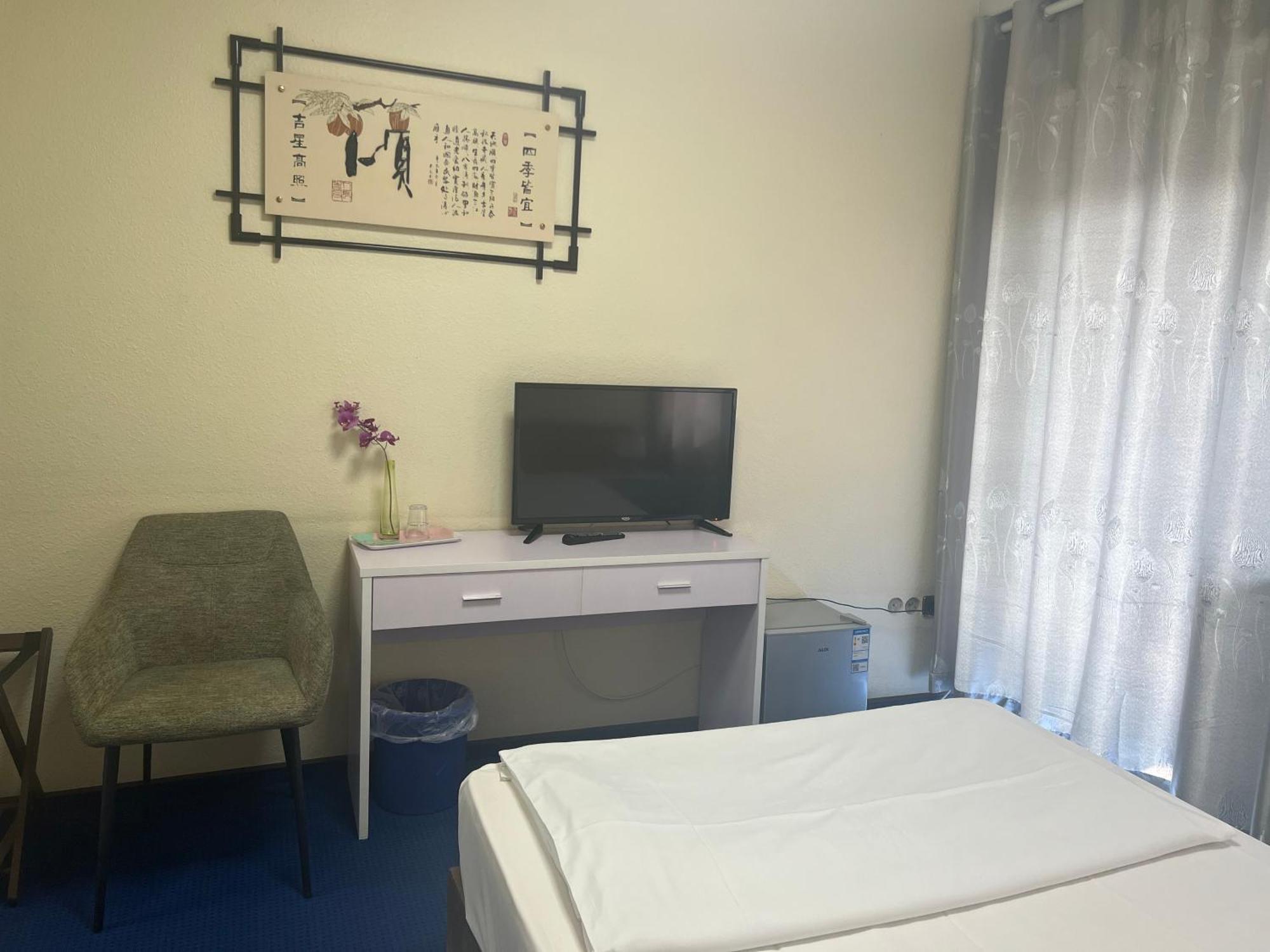 Hotel Am Flughafen Kolonia Zewnętrze zdjęcie